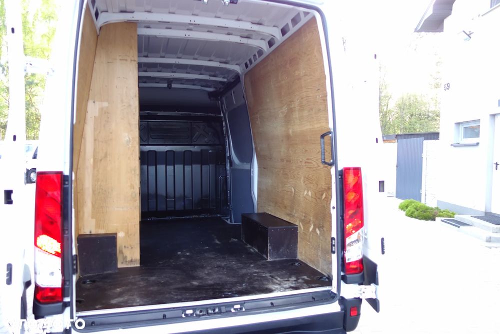 Iveco Daily Automat  35-160 L3H2 full Led Klima Webasto Kamera - 10
