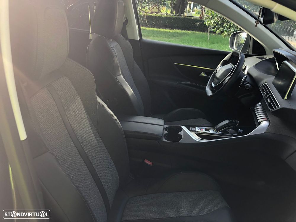 Peugeot 5008 BlueHDI 120 EAT6 Allure - 11