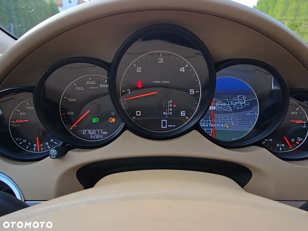 Porsche Cayenne Platinum Edition - 28