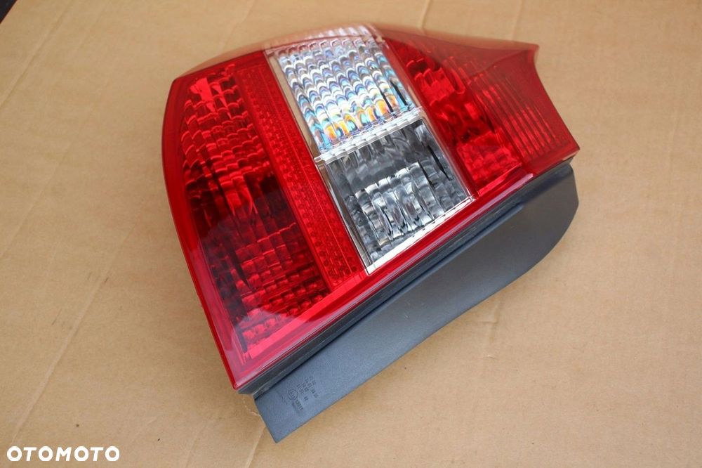 Lampa tył tylna LEWA lewy tył BMW 1 e87 e81 - 2
