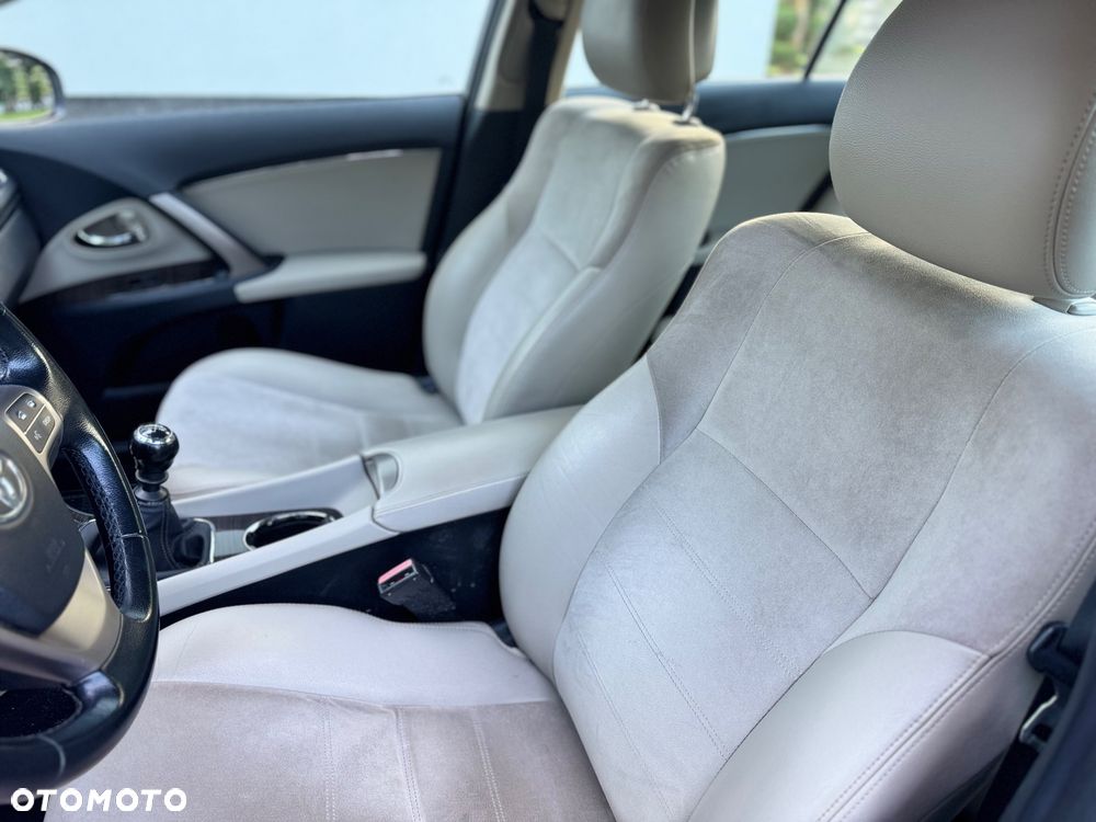 Toyota Avensis - 7