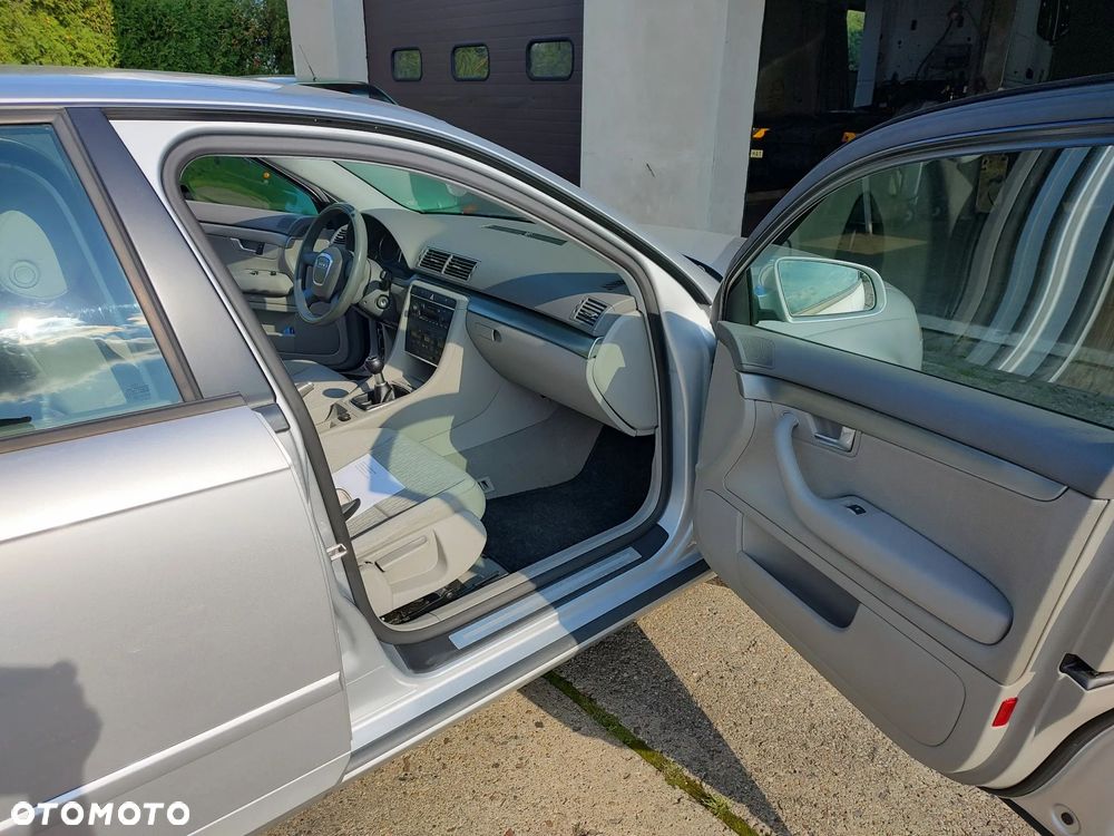 Audi A4 Limousine 2 - 18