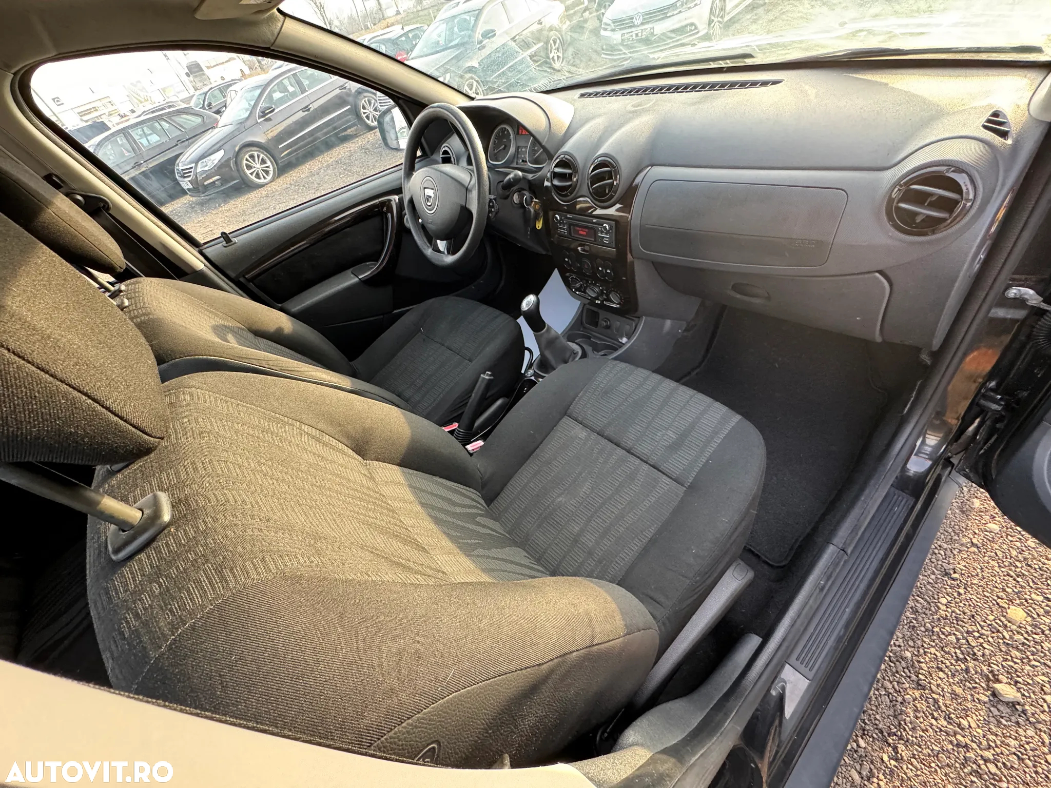 Dacia Duster 1.6 4x2 Laureate - 17