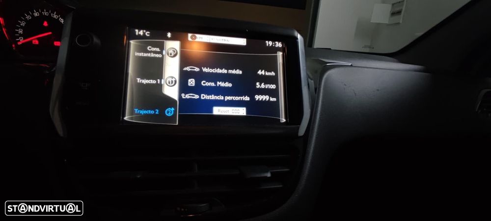 Peugeot 208 PureTech 82 Allure - 22