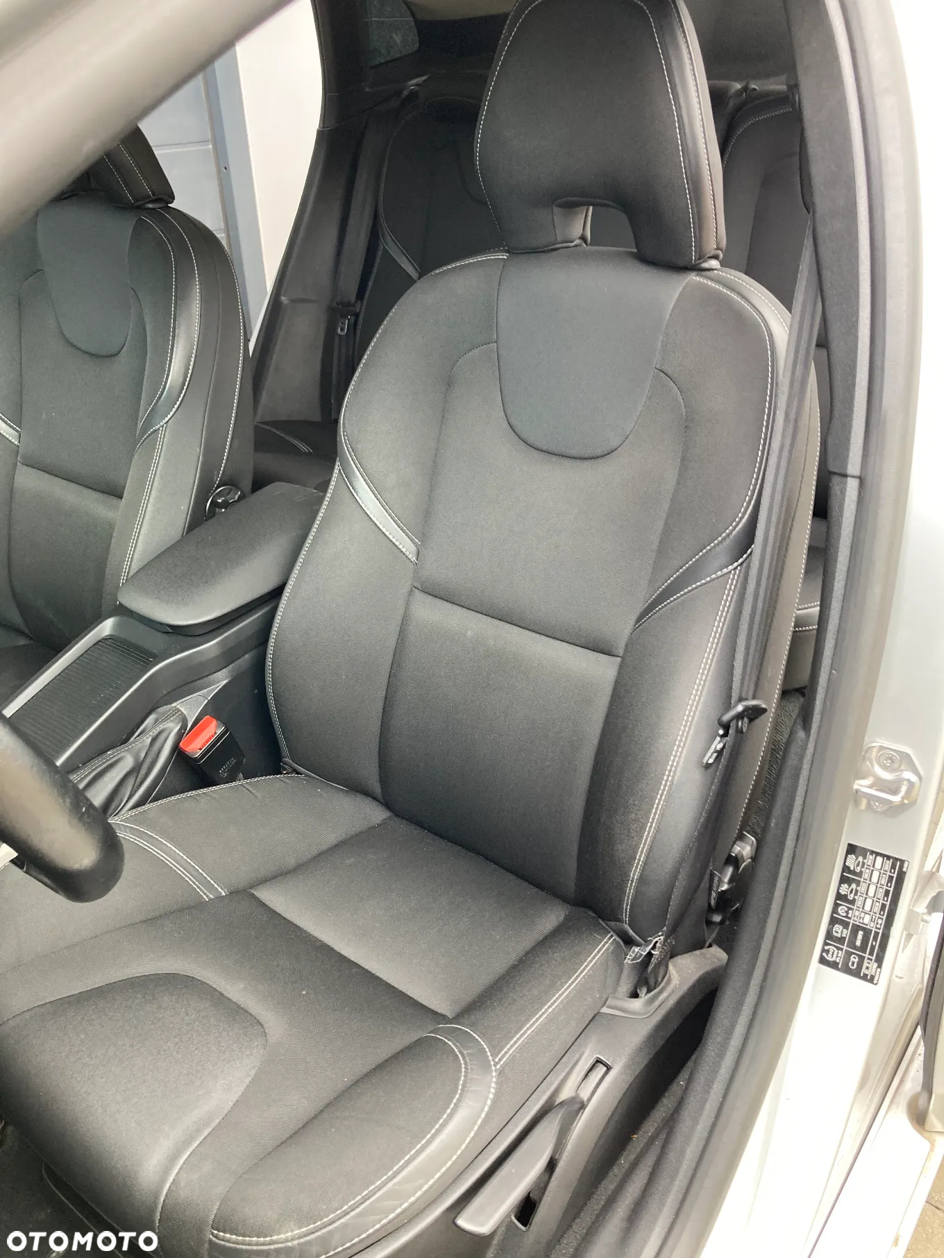 Volvo V40 D2 Geartronic Summum - 19