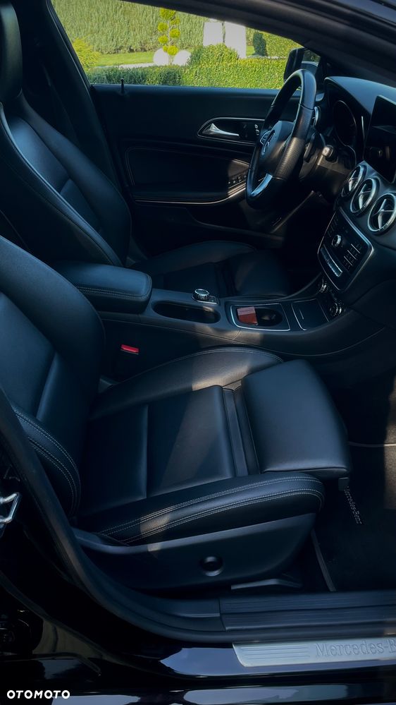 Mercedes-Benz CLA 250 4-Matic - 11