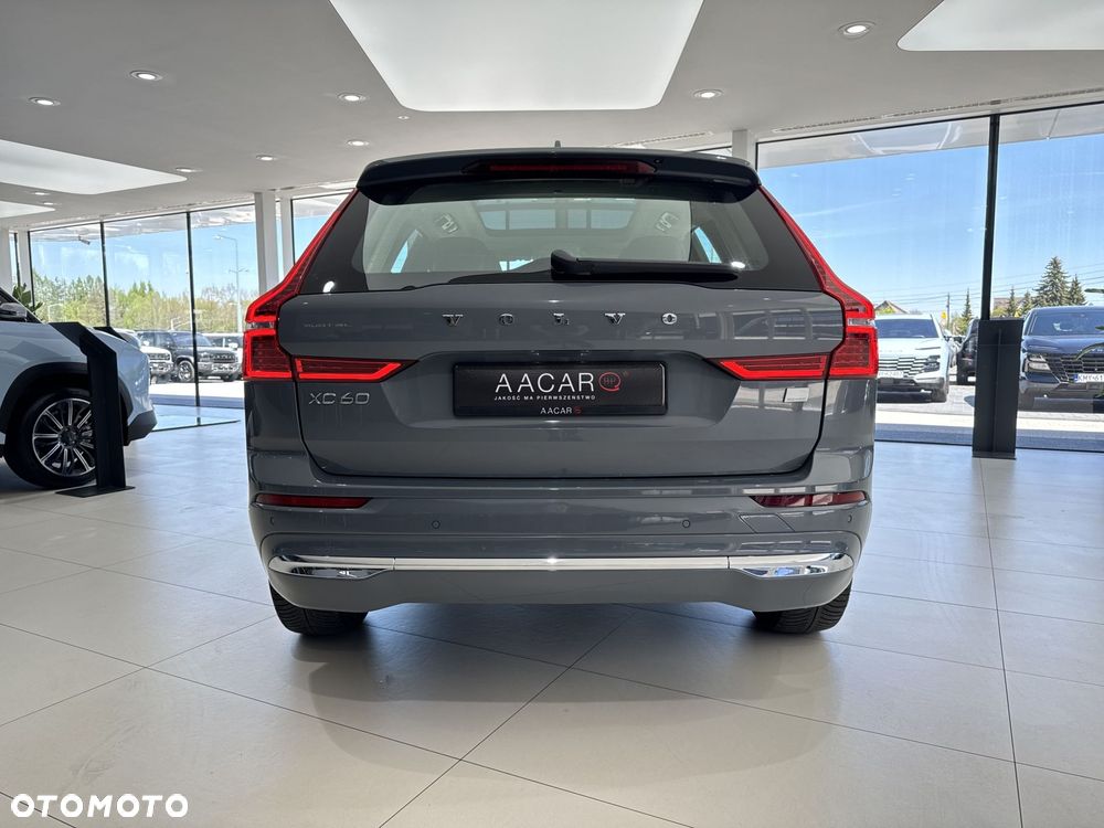 Volvo XC 60 T6 Plug-In Hybrid AWD Inscription - 4