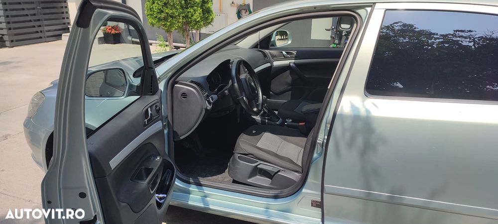 Skoda Octavia 1.6 TDI Drive - 8