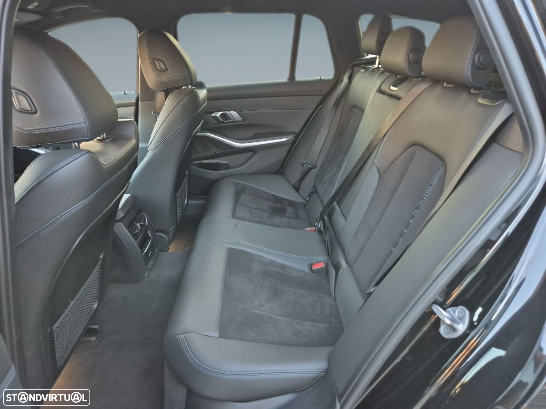 BMW 320 d Touring Pack Desportivo M Auto - 14