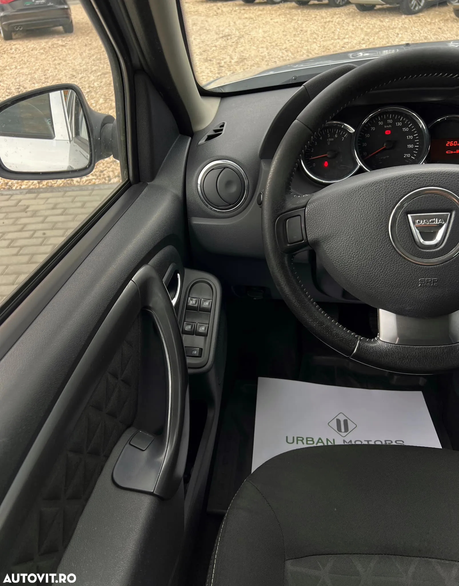 Dacia Duster 1.5 dCi 4x4 Prestige - 9