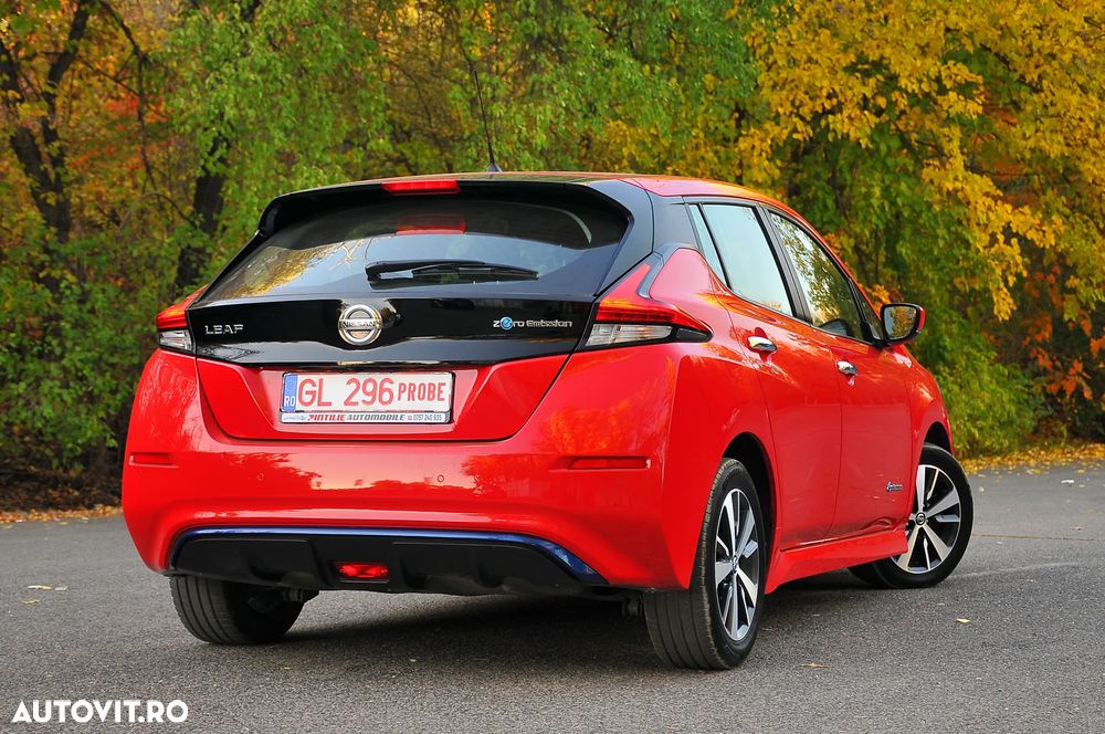 Nissan LEAF - 11