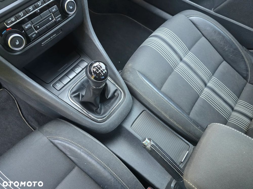 Volkswagen Golf - 19