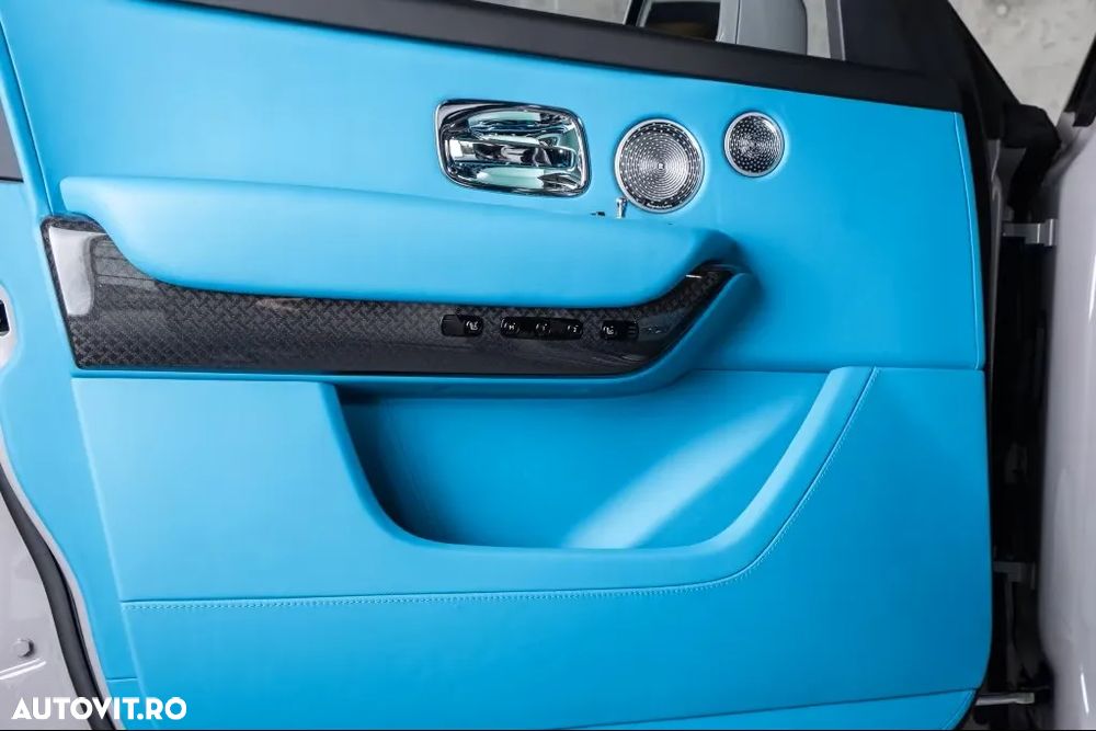 Rolls-Royce Cullinan - 14