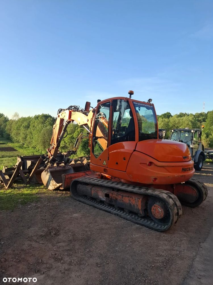 Mecalac 10 MCR  z ramieniem 3 razy łamanym - 2