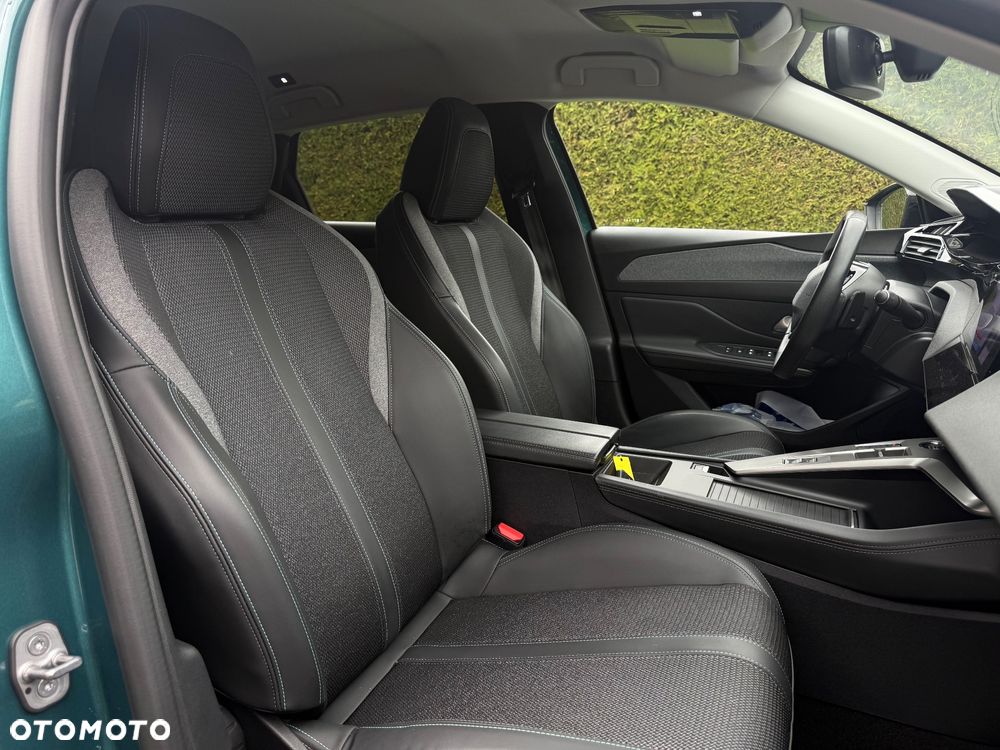 Peugeot 308 BlueHDi 130 EAT8 Allure - 11