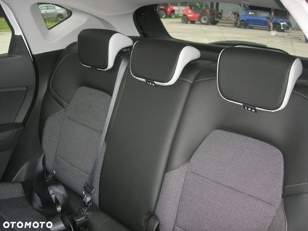 Renault Captur TCe Mild Hybrid 140 EDC GPF EVOLUTION - 18