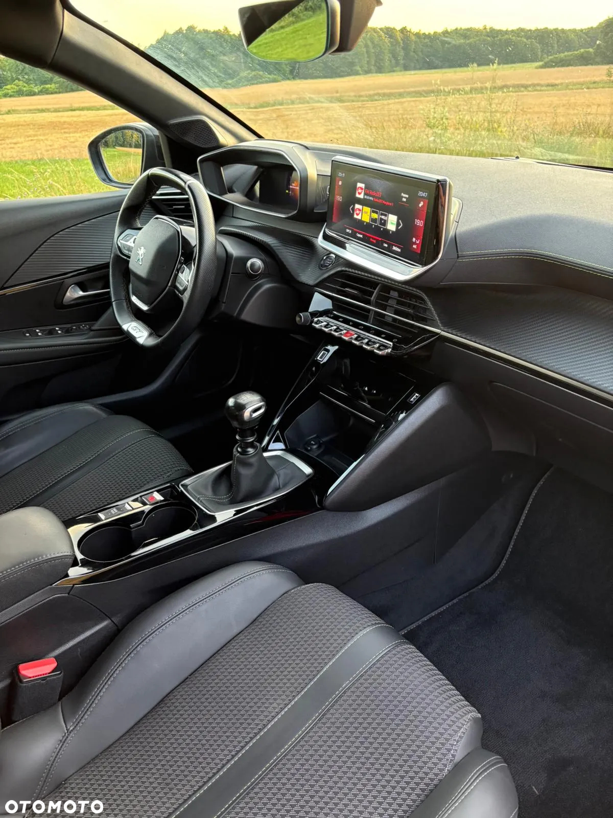 Peugeot 208 PureTech 100 GT Pack - 12