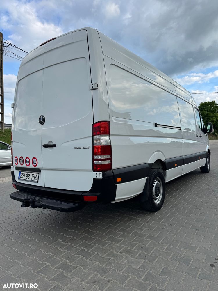 Mercedes-Benz Sprinter - 4