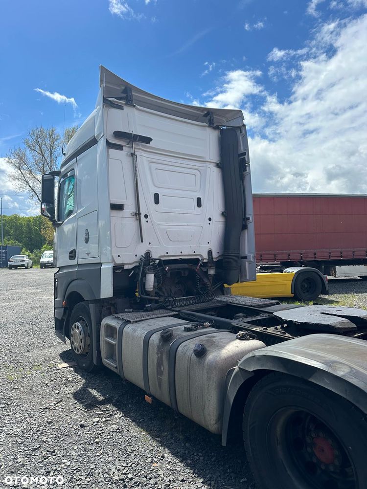 Mercedes-Benz ACTROS MP4 - 3