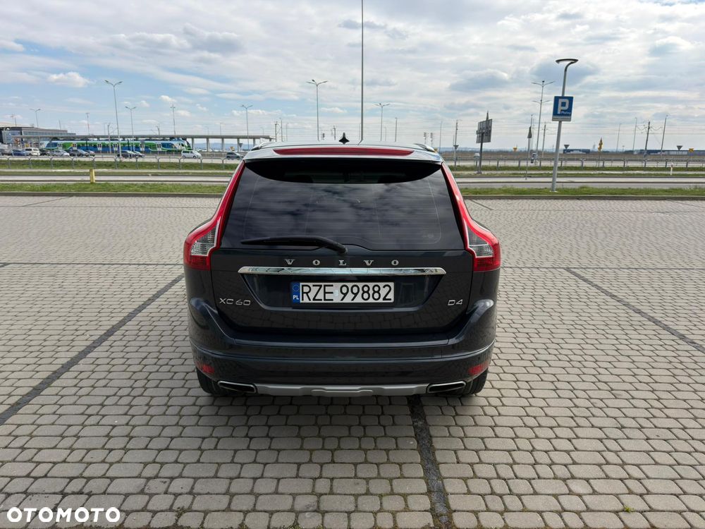 Volvo XC 60 D4 Geartronic Kinetic - 4