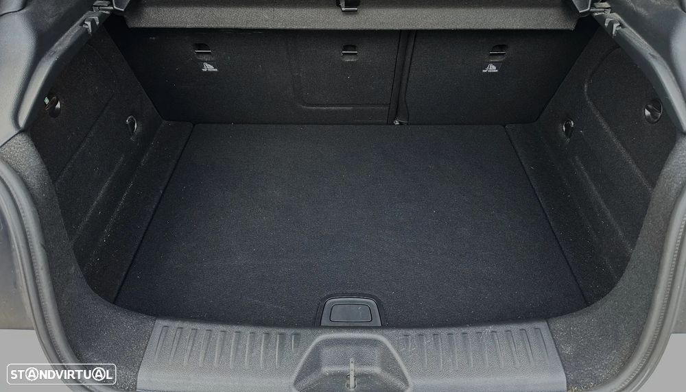 Mercedes-Benz A 180 d AMG Line - 13