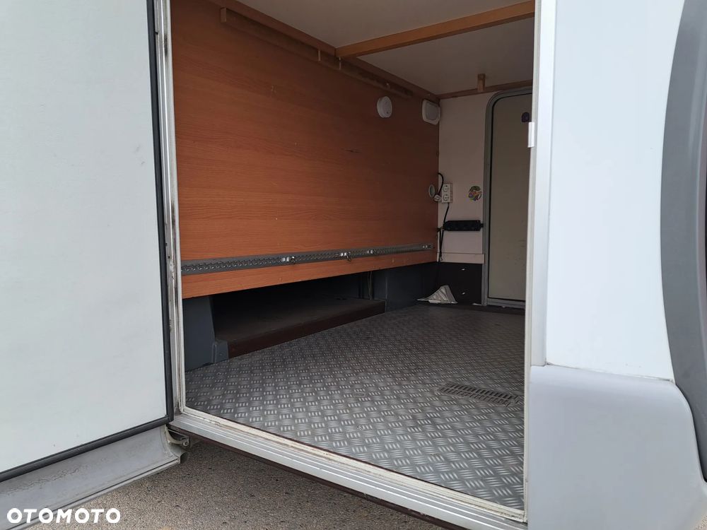 KNAUS SUN TRAVELLER 658LG - 10