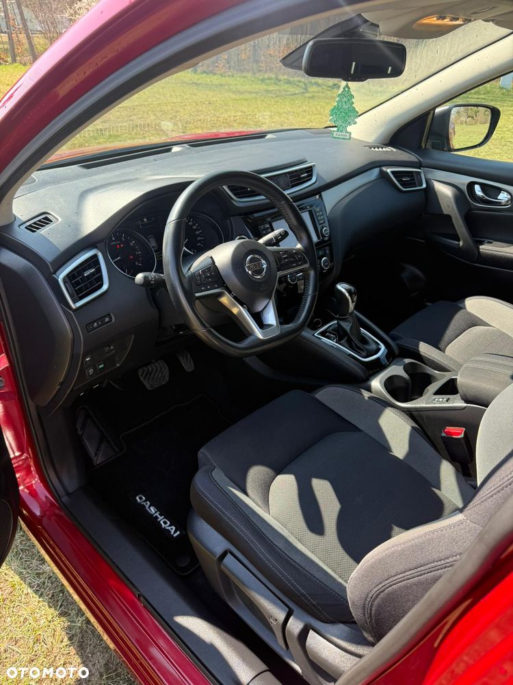 Nissan Qashqai 1.2 DIG-T Xtronic TEKNA+ - 6