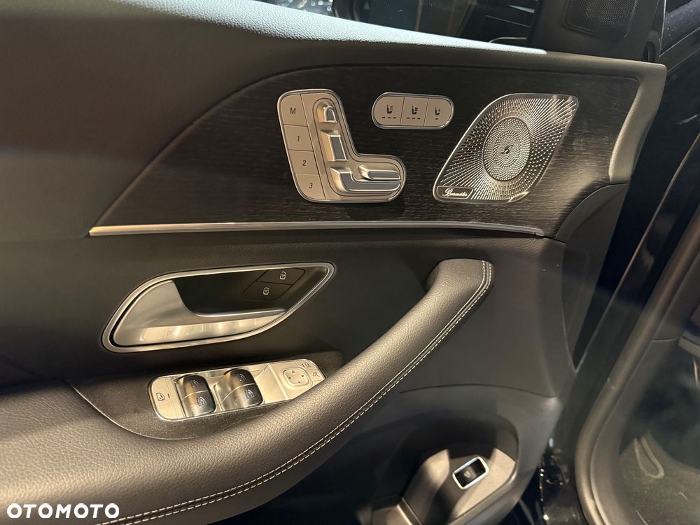 Mercedes-Benz GLS - 9