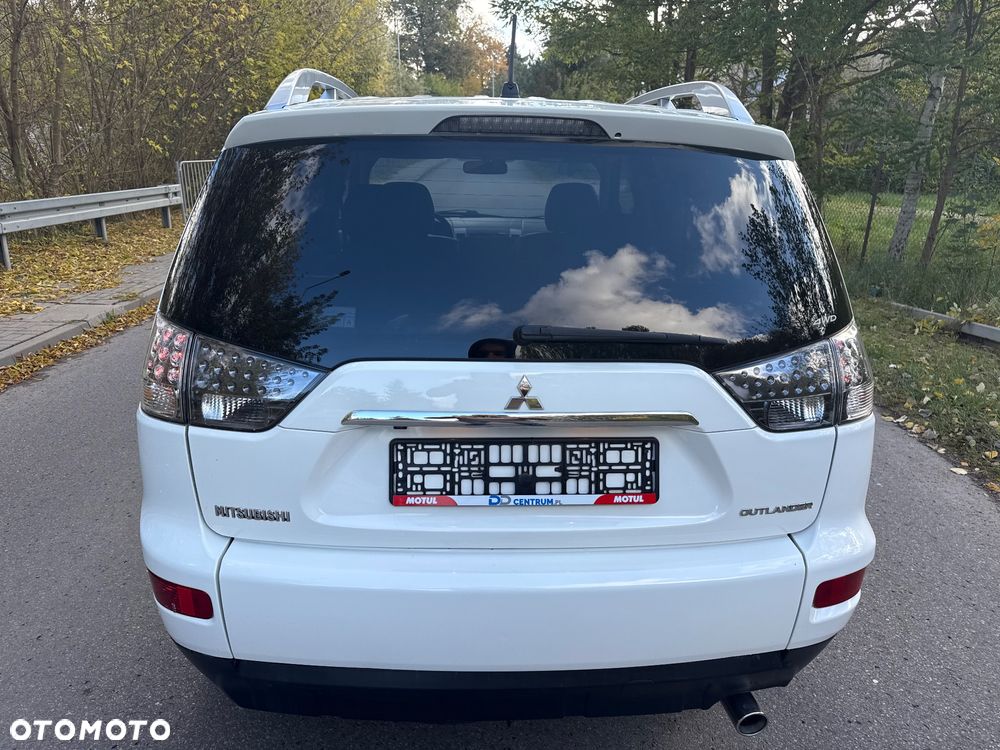 Mitsubishi Outlander 2.4 4WD Inform - 18