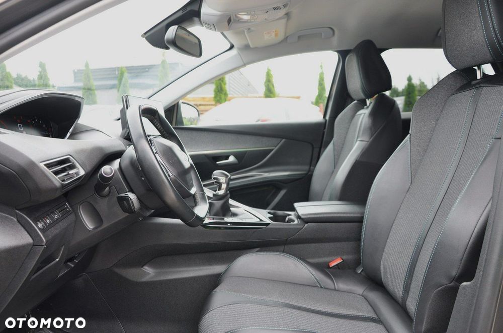 Peugeot 3008 1.2 PureTech Allure Pack S&S - 11