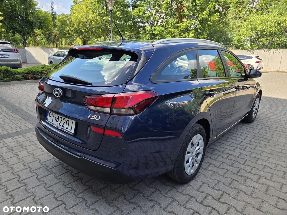 Hyundai i30 1.6 D Classic + - 4
