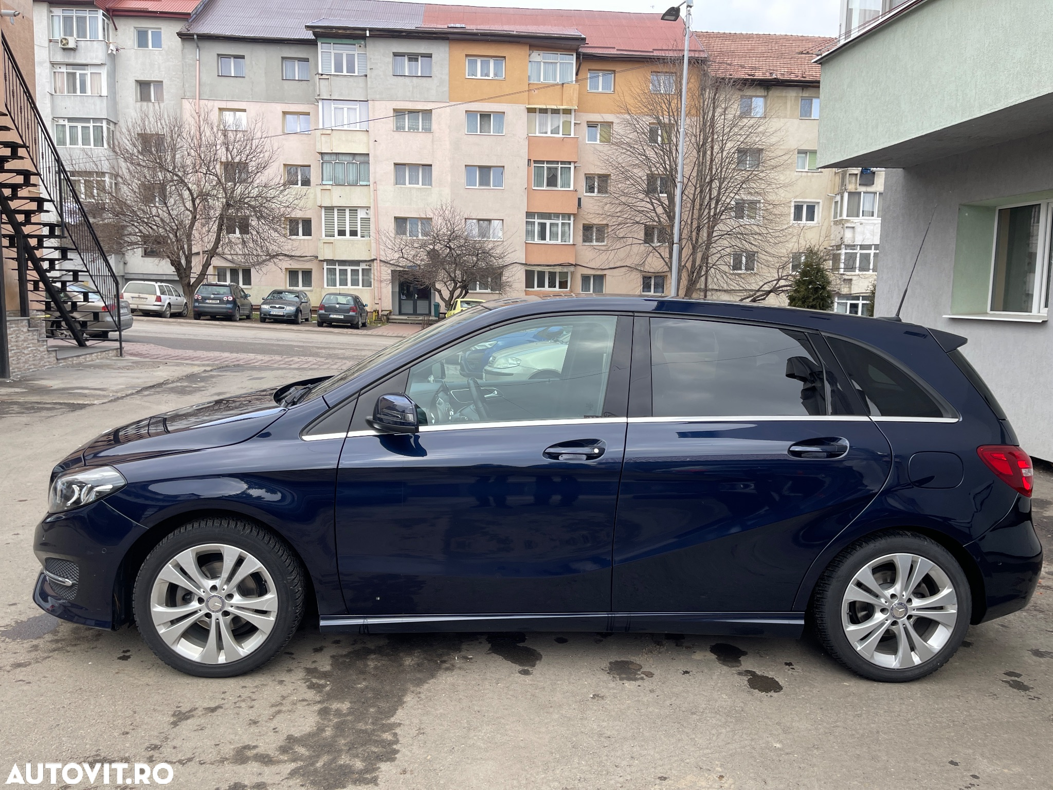 Mercedes-Benz B - 2