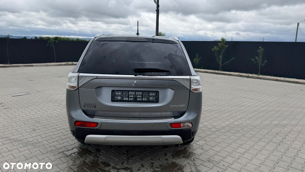 Mitsubishi Outlander 2.2 DI-D 4WD Plus - 7