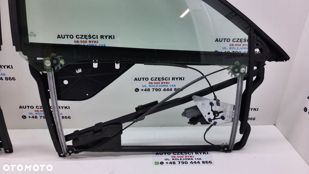 Audi A3 8L Ramka Drzwi Podnośnik Szyby Szyba 3D - 3