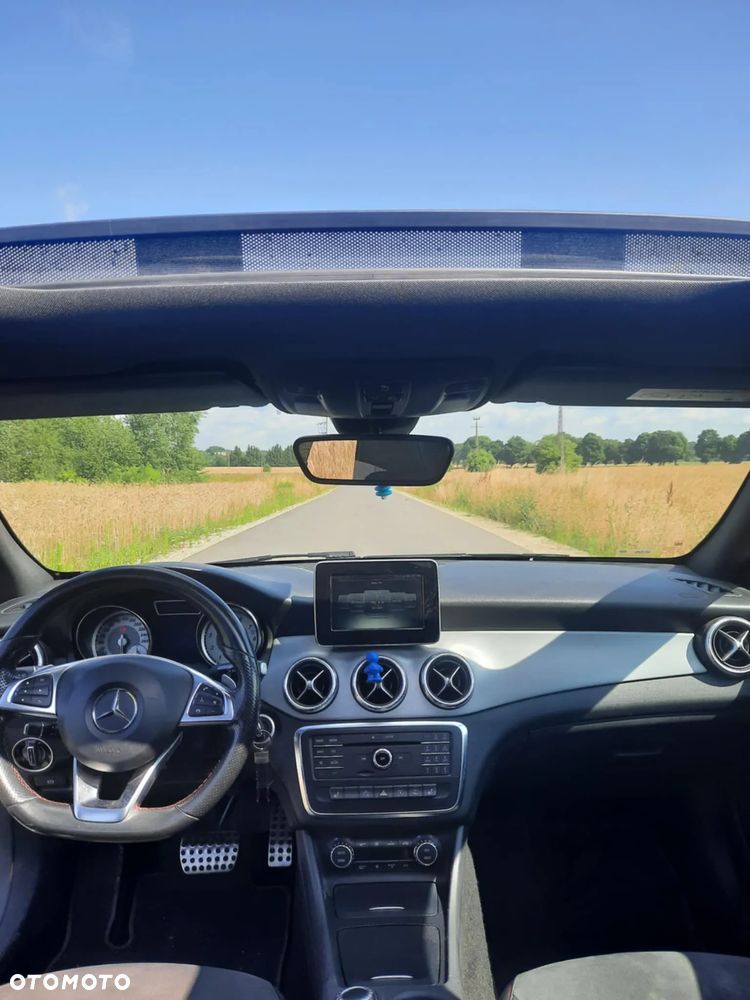 Mercedes-Benz CLA 200 7G-DCT AMG Line - 11