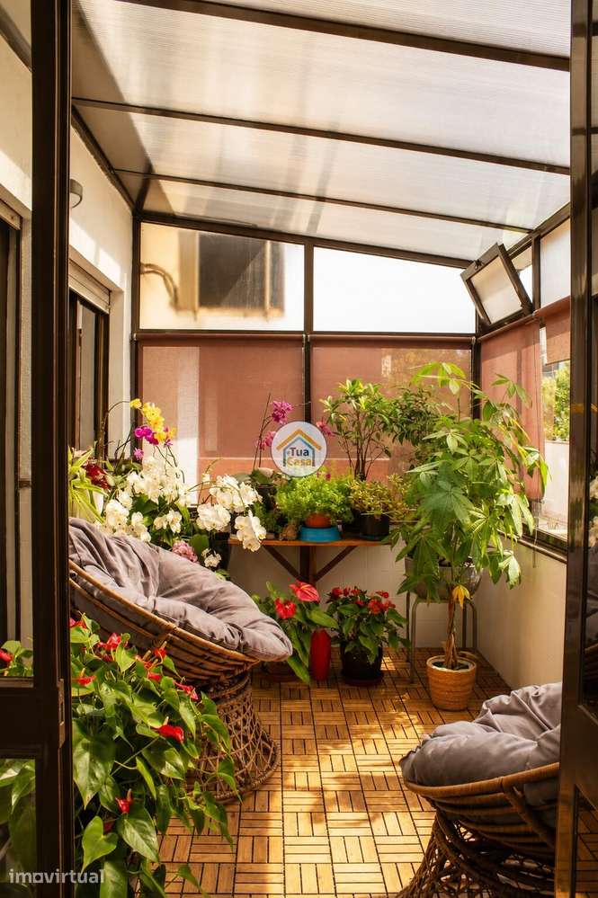 Moradia T7 de 4 pisos com jardim e garagem no centro de Vila Nova de G - Grande imagem: 5/58