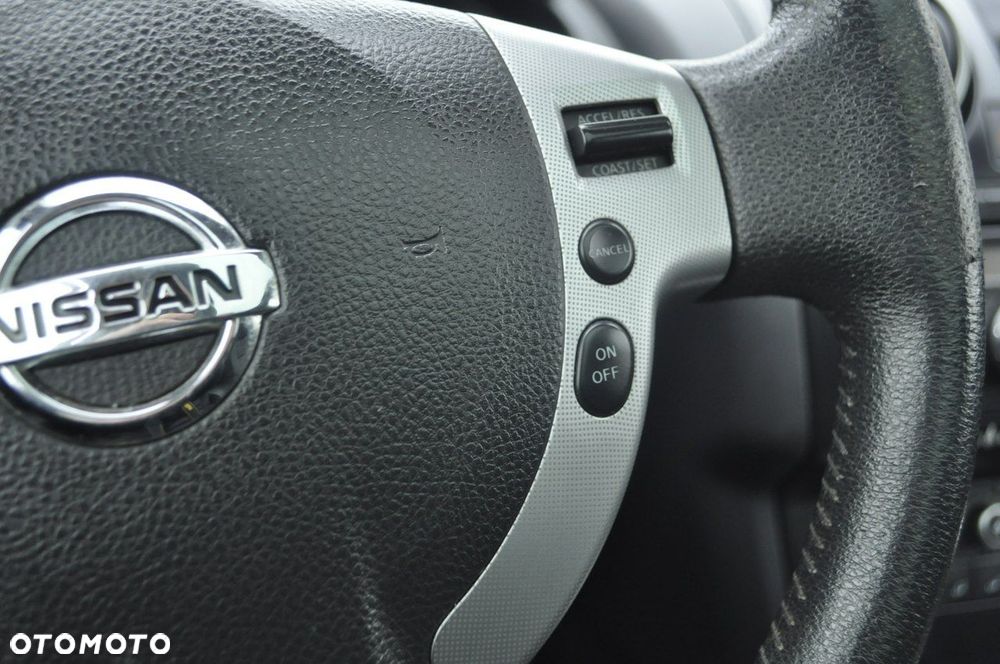 Nissan Qashqai 2.0 dCi 4 x 4 DPF tekna - 19