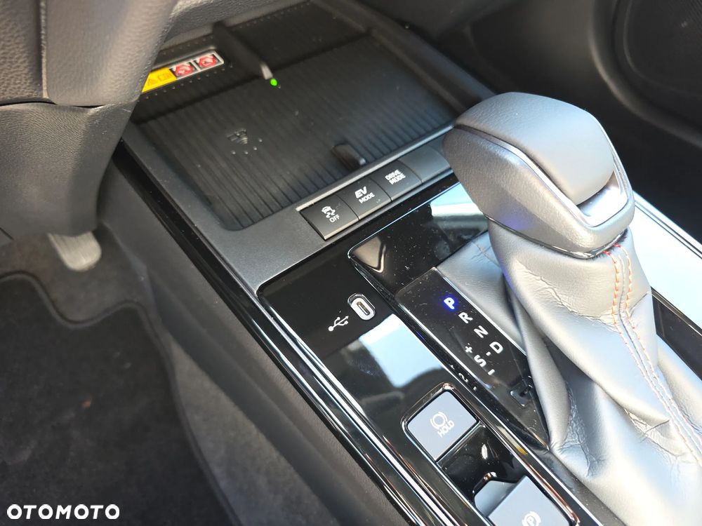 Toyota Corolla Cross - 24