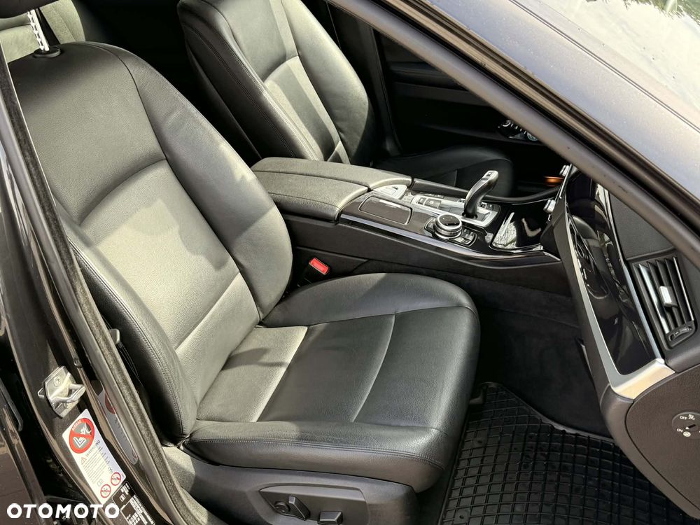 BMW Seria 5 520d - 14