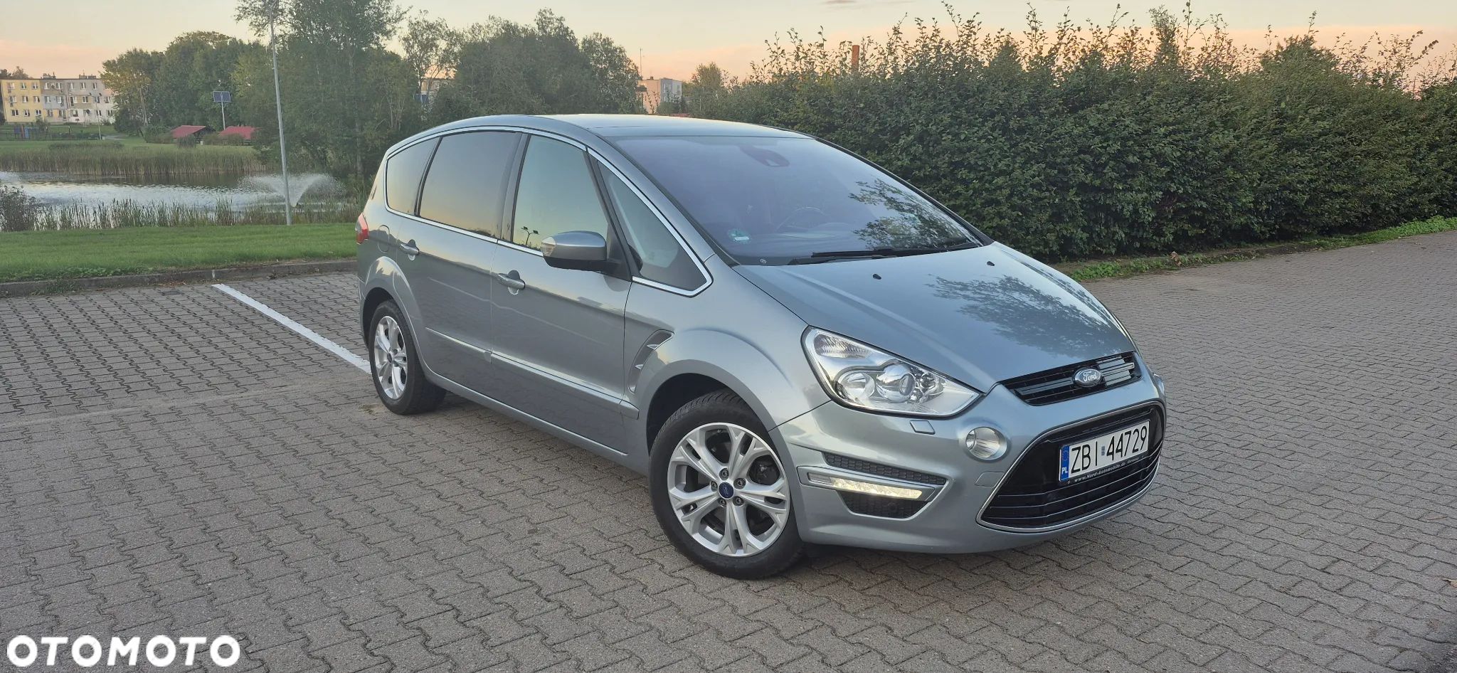 Ford S-Max 2.0 TDCi DPF Titanium - 1