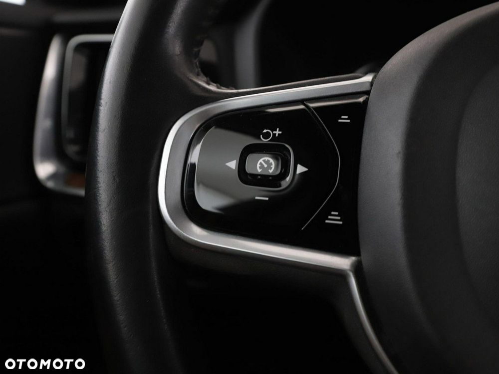 Volvo V60 T8 AWD Recharge Geartronic Inscription - 34