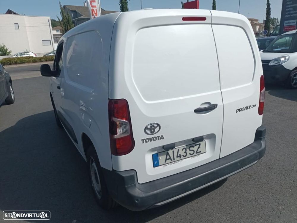 Toyota PROACE CITY 3 LUGARES 100 CV - 4