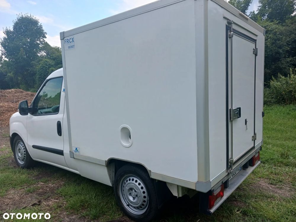 Fiat Doblo 1.3 JTD 2015r Izoterma chlodnia Mroźnia Agregat 230V lodziarka mrożonka - 2