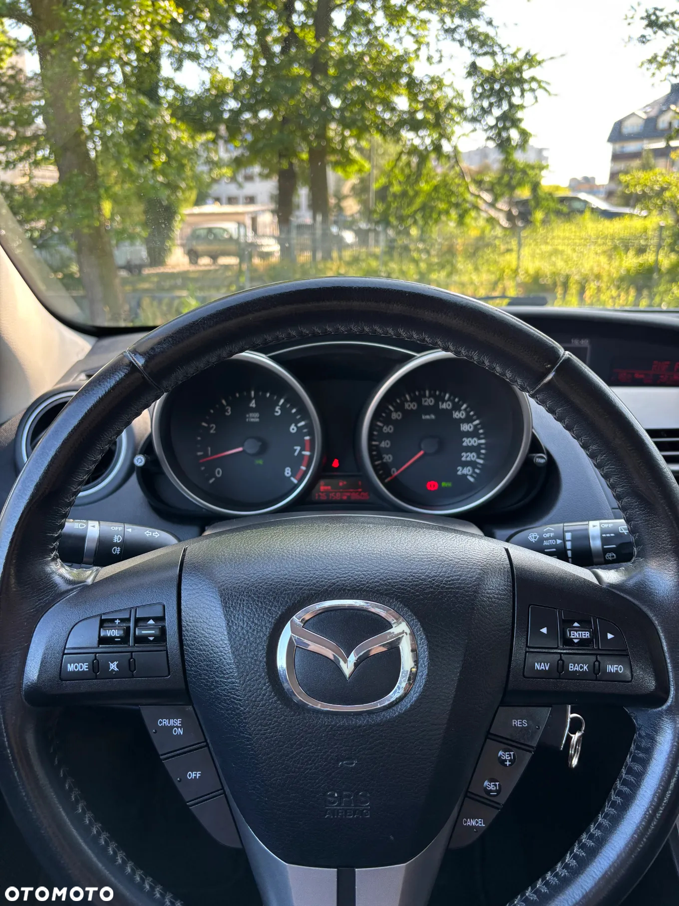 Mazda 3 1.6 Exclusive + - 10