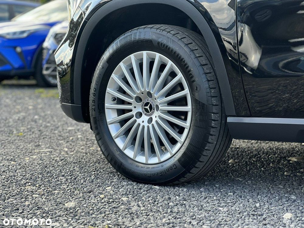 Mercedes-Benz GLA 180 7G-DCT - 12