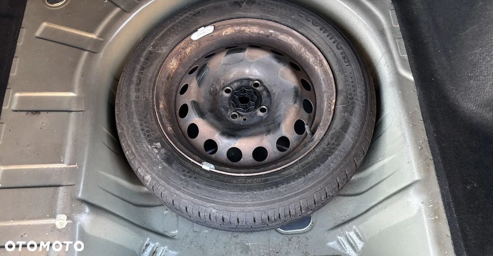 Dacia Logan 1.2 16V 75 Laureate - 18