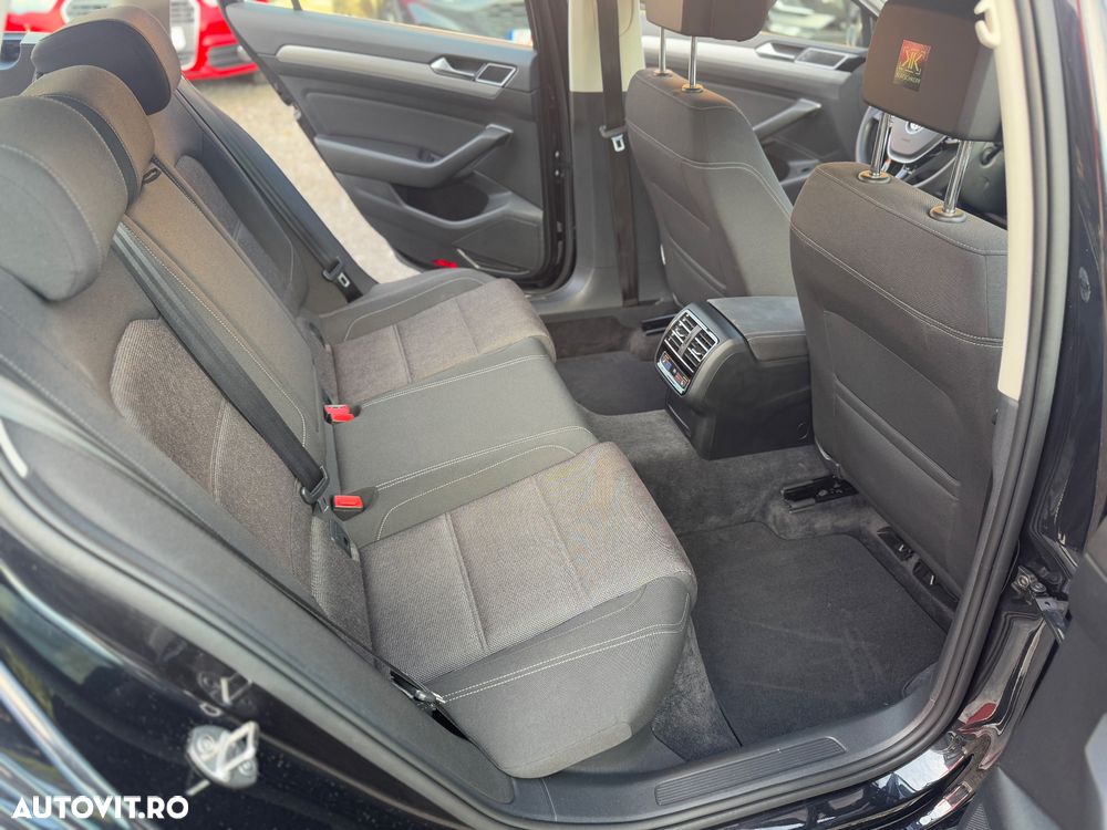 Volkswagen Passat Variant 2.0 TDI (BlueMotion Technology) Comfortline - 32