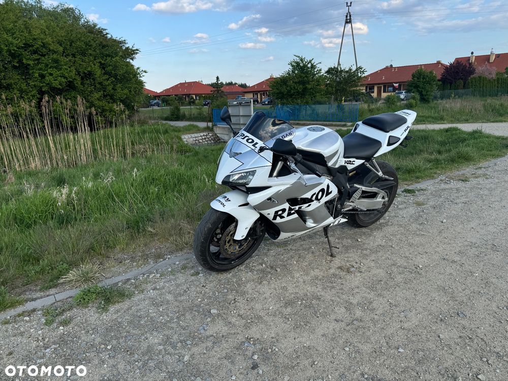Honda CBR - 9