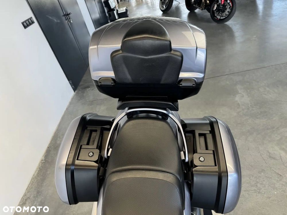 Yamaha FJR - 27