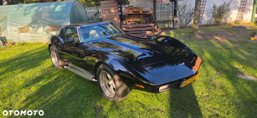 Chevrolet Corvette - 11